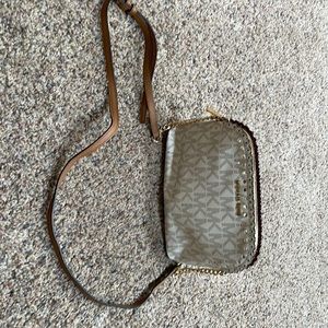 Small Michael Kors purse.